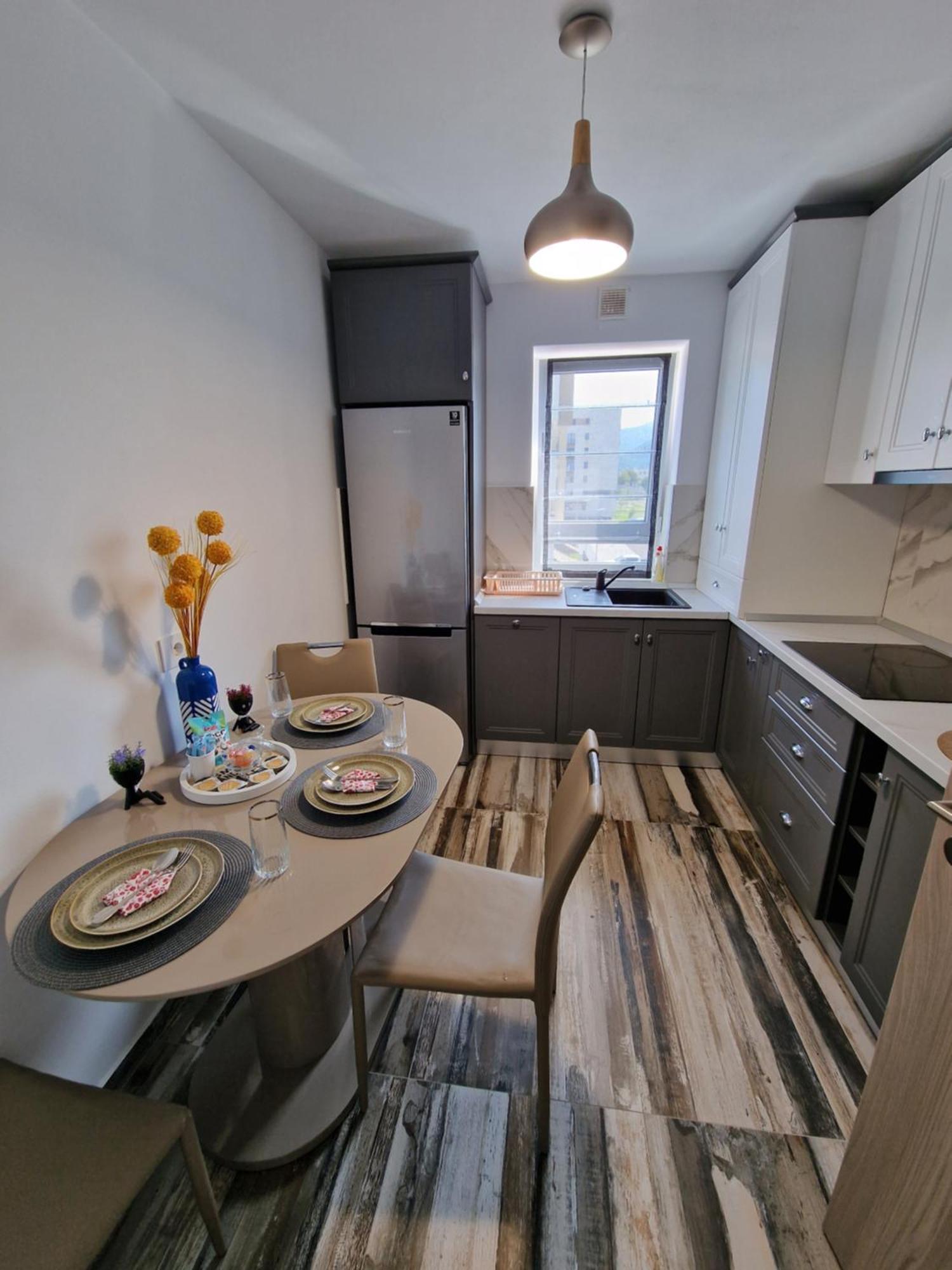 M&A Apartment ブラショフ 部屋 写真